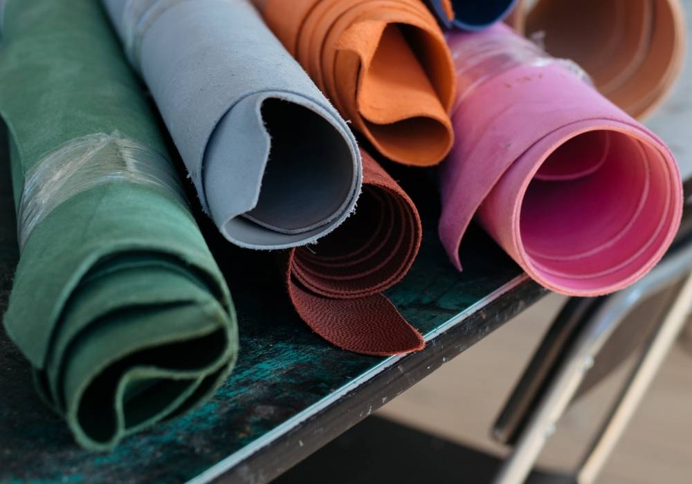 What are Cheshire & Wain cat collars made from?