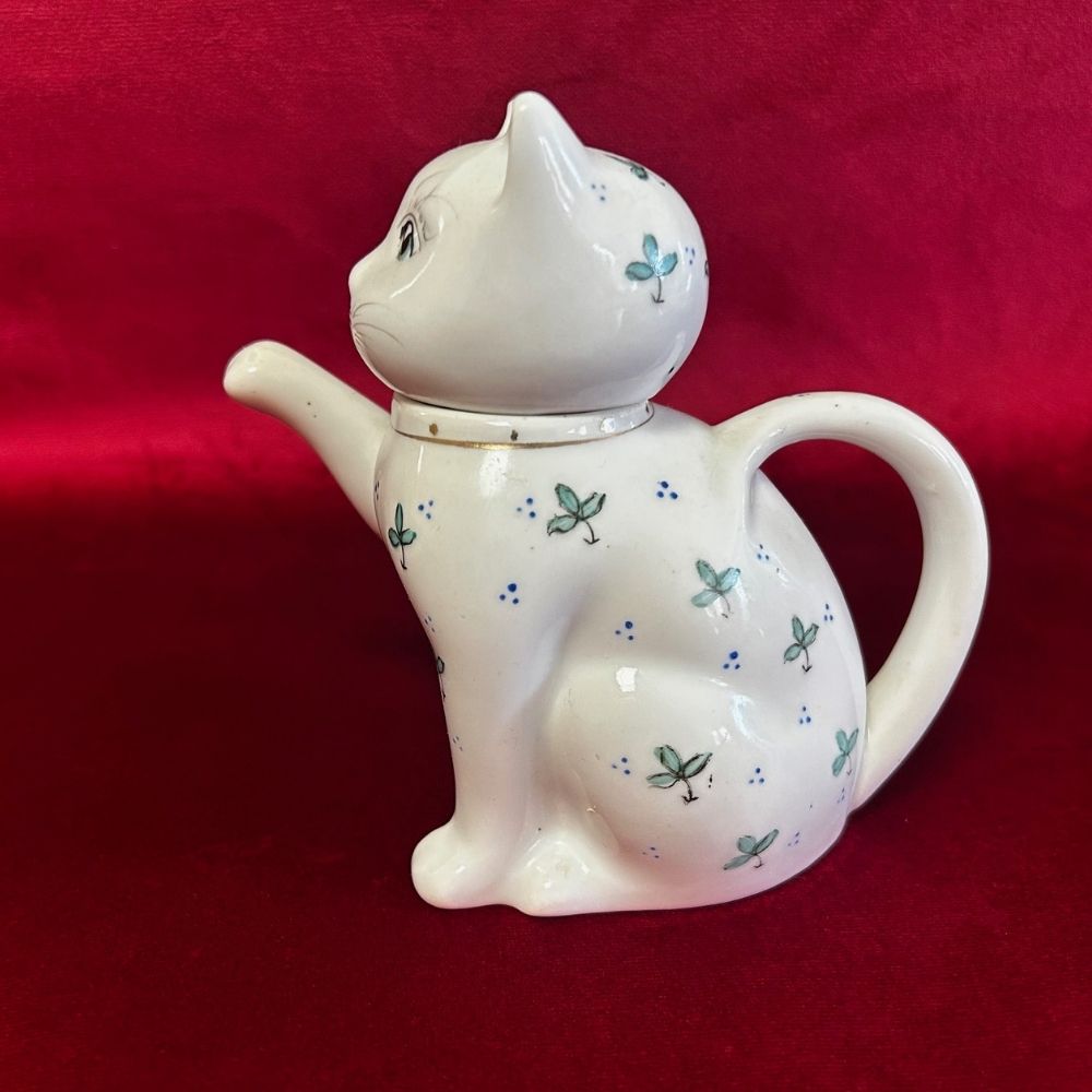 Vintage Chinese Lucky Paw Cat Teapot